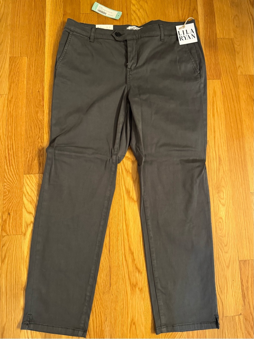 LILA RYAN Straight Leg Chinos-ish Pants in deep olive green